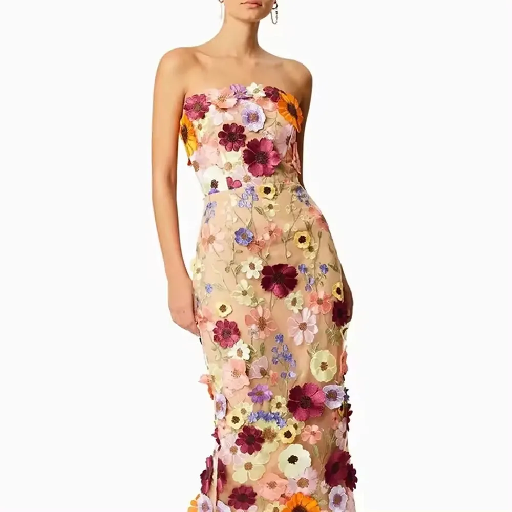 Trend4us 3D Floral Appliqué Strapless Midi Dress